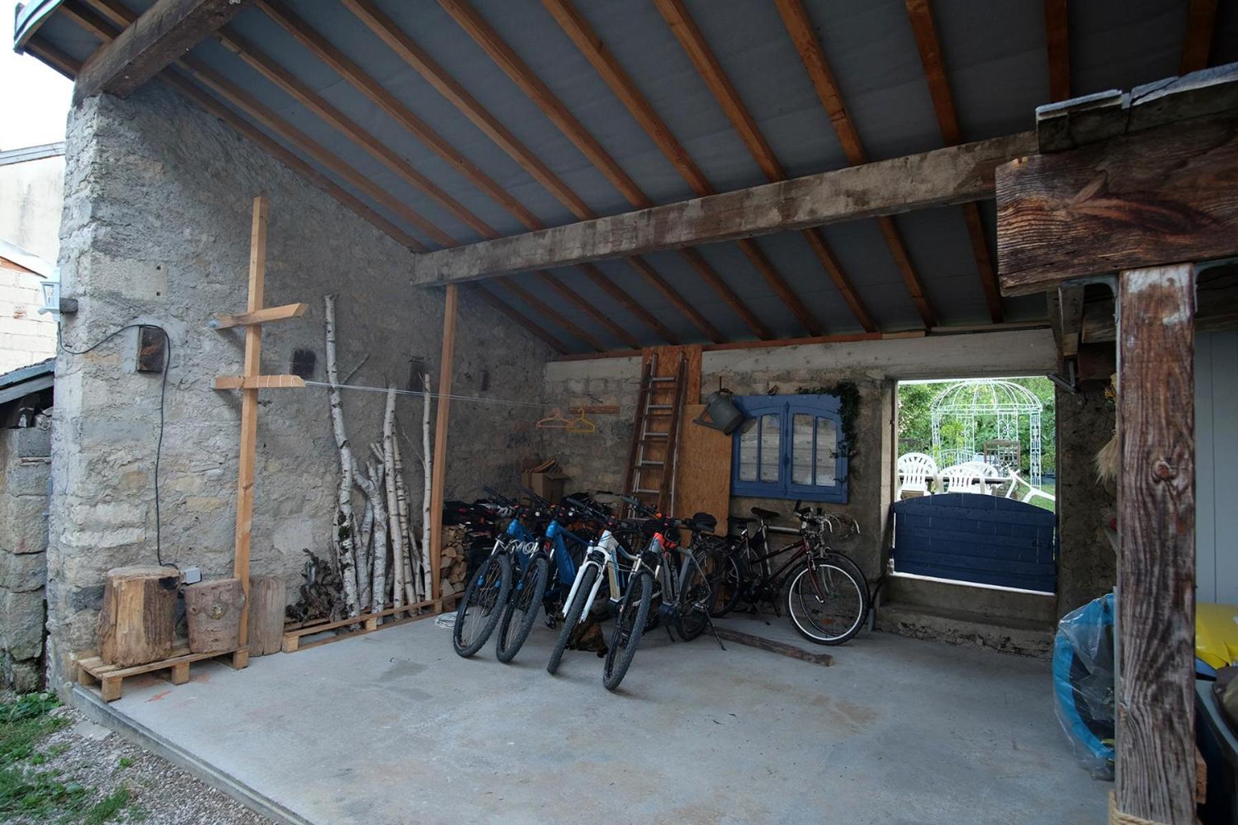 Gite Le Douglas, Vignoble Et Reculees Du Jura - Avec Sauna Lavigny エクステリア 写真